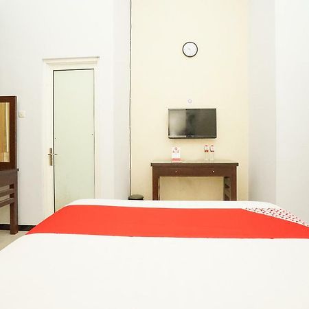Oyo 282 Putri Utari Residence 말랑 외부 사진