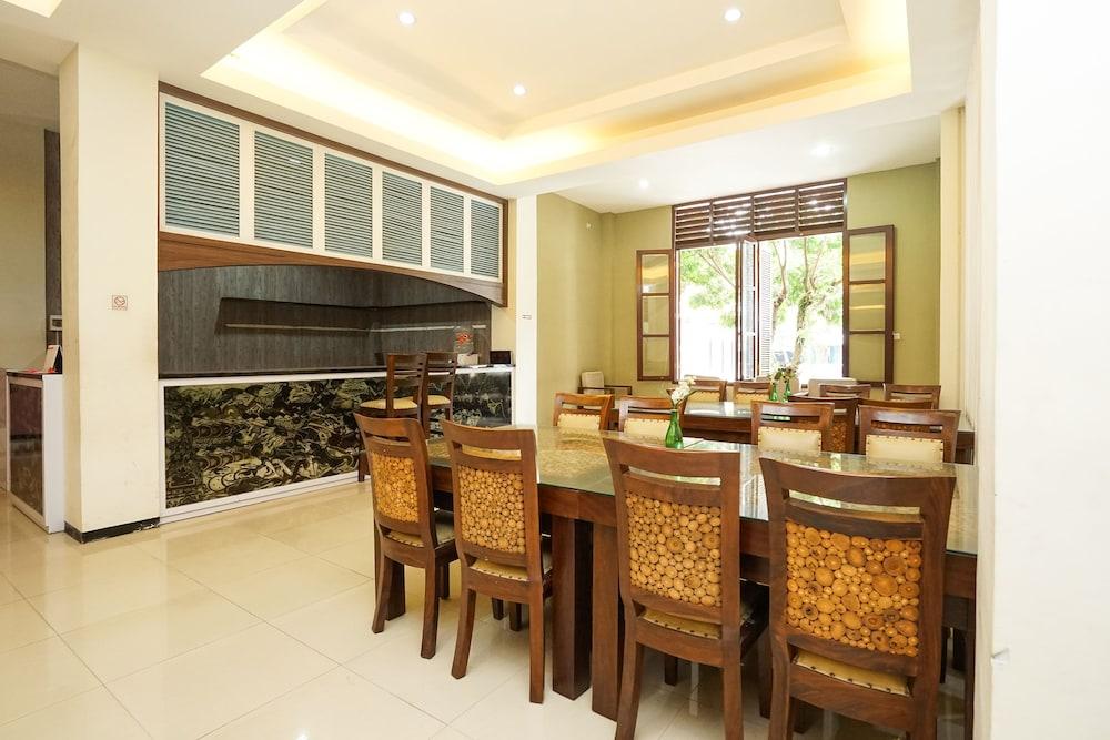 Oyo 282 Putri Utari Residence 말랑 외부 사진