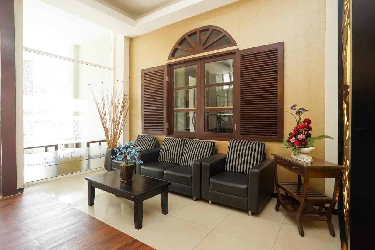 Oyo 282 Putri Utari Residence 말랑 외부 사진