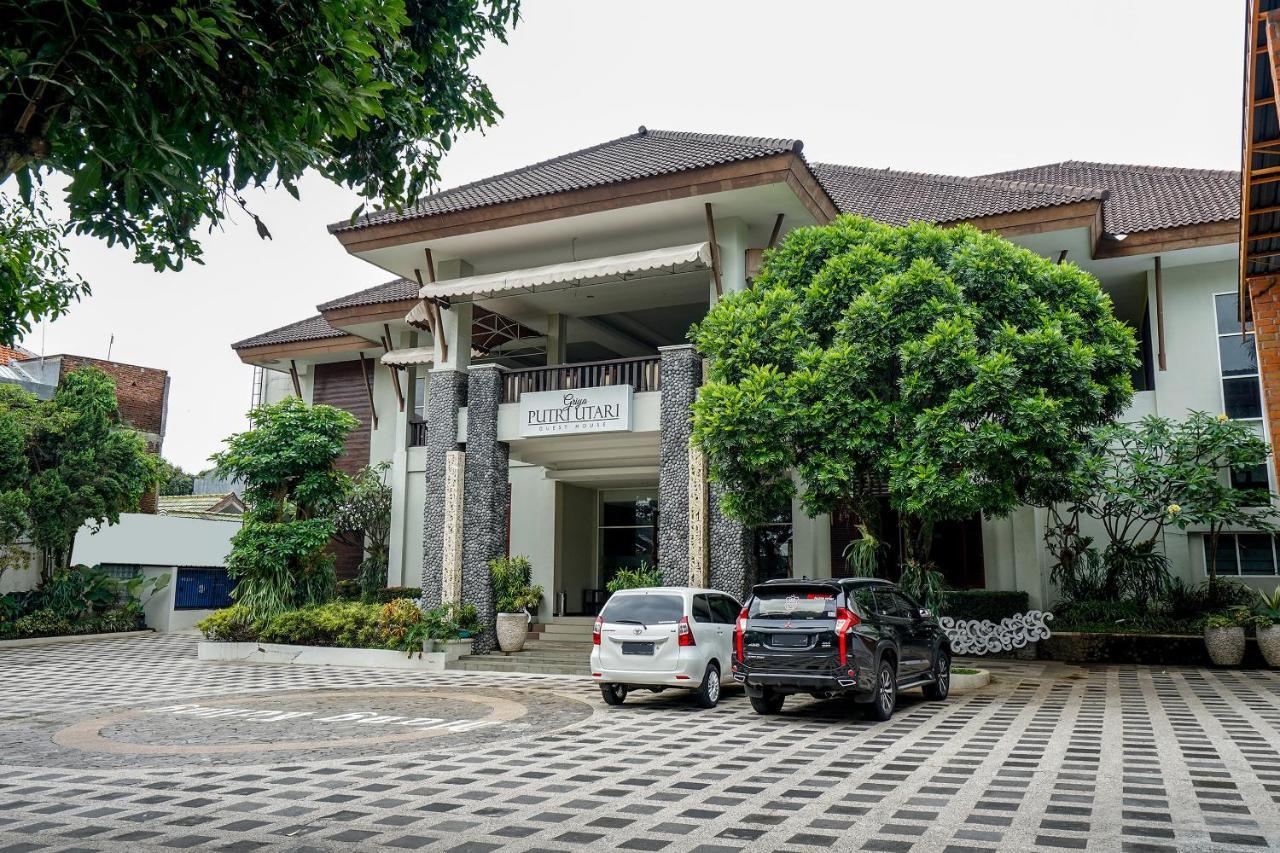 Oyo 282 Putri Utari Residence 말랑 외부 사진