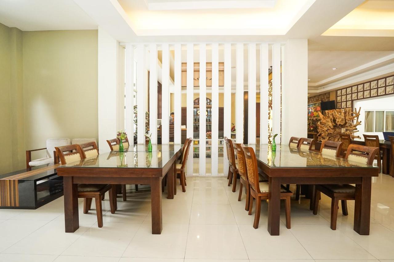Oyo 282 Putri Utari Residence 말랑 외부 사진