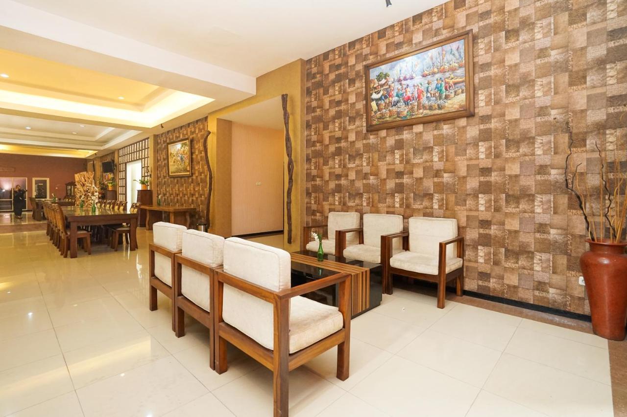 Oyo 282 Putri Utari Residence 말랑 외부 사진