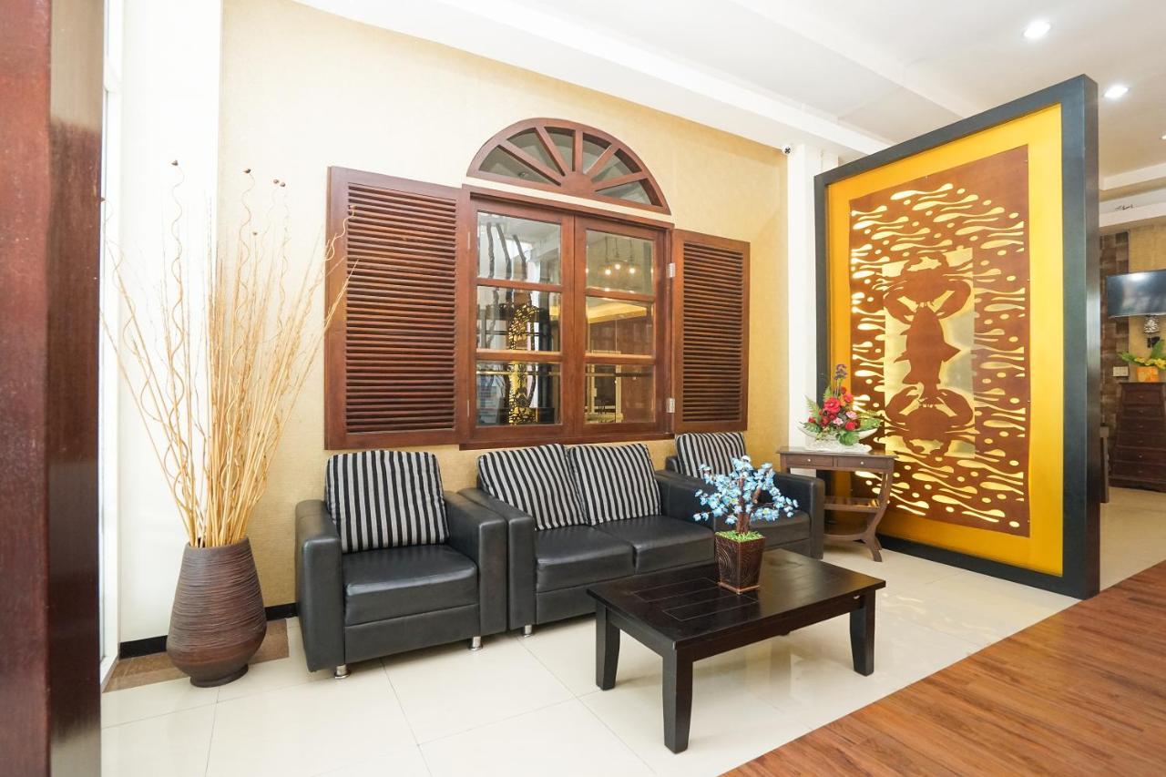 Oyo 282 Putri Utari Residence 말랑 외부 사진
