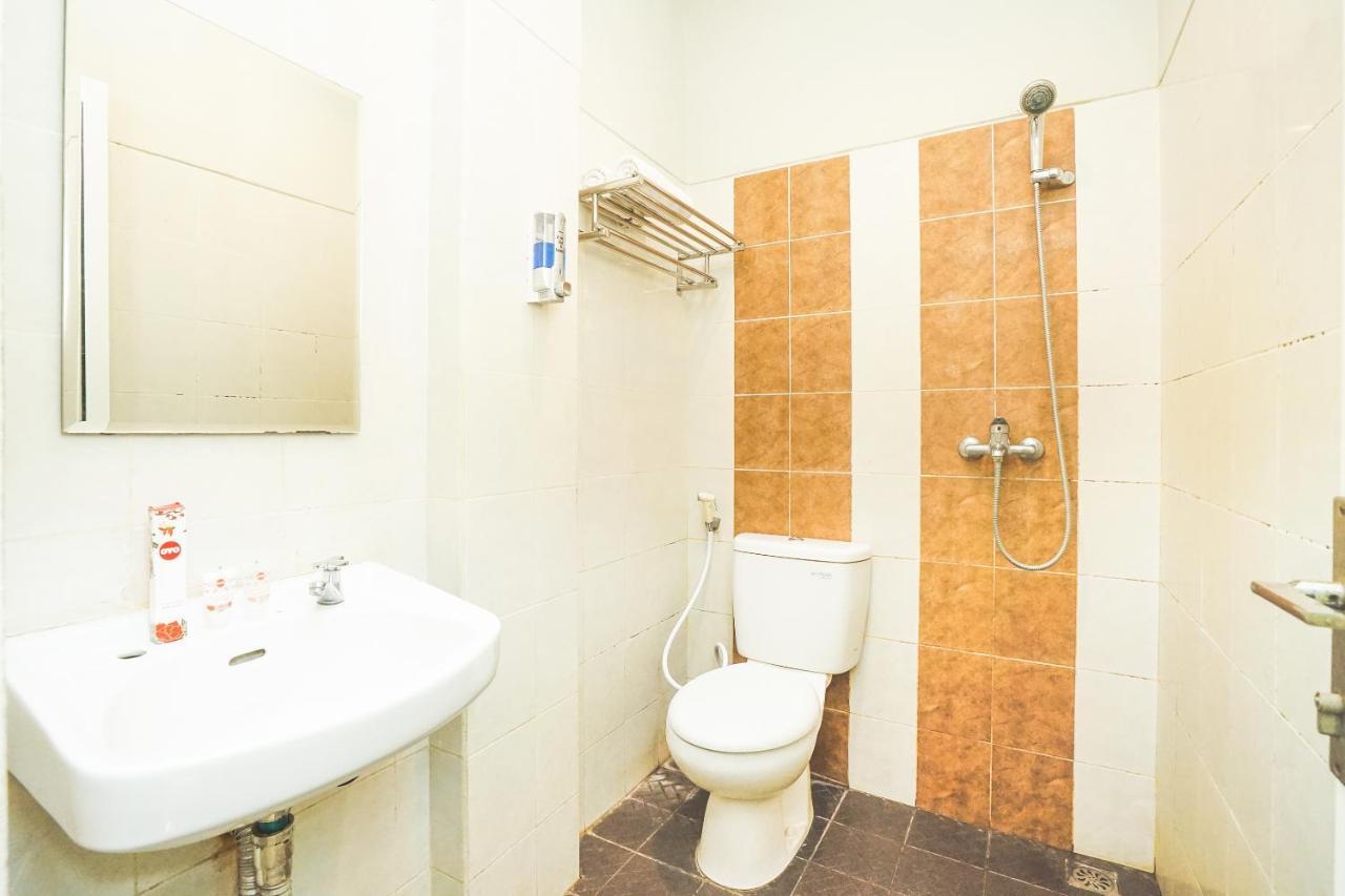 Oyo 282 Putri Utari Residence 말랑 외부 사진