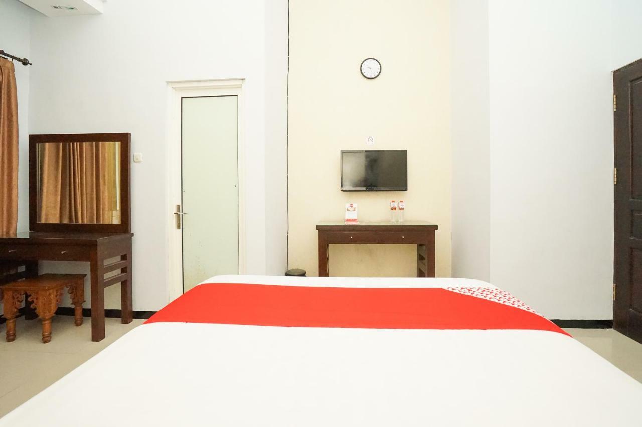 Oyo 282 Putri Utari Residence 말랑 외부 사진